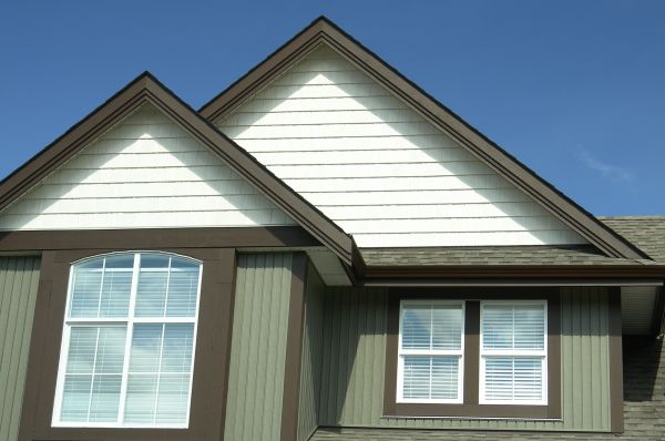 Cost of Vertical Vinyl Siding Repair in Janesville